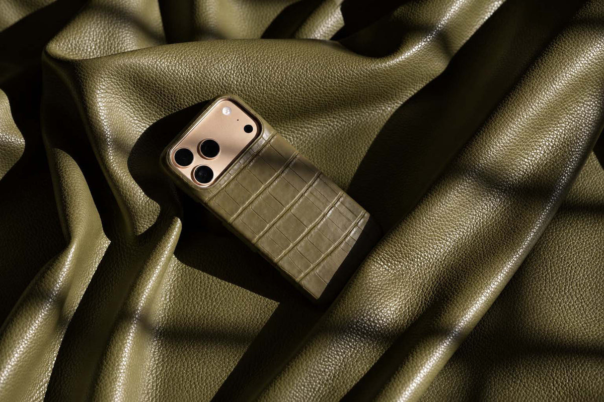 iPhone 16 Pro — Étui classique — Crocodile