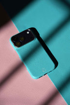 iPhone 16 Pro — Étui classique — Cuir de veau grainé