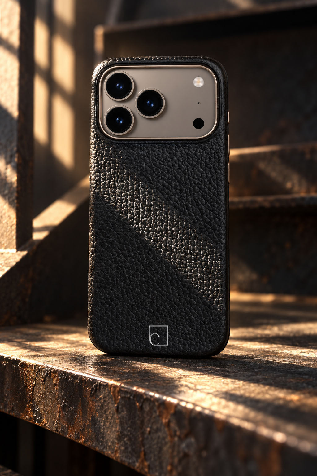 iPhone 16 Pro — Étui classique — Cuir de veau grainé