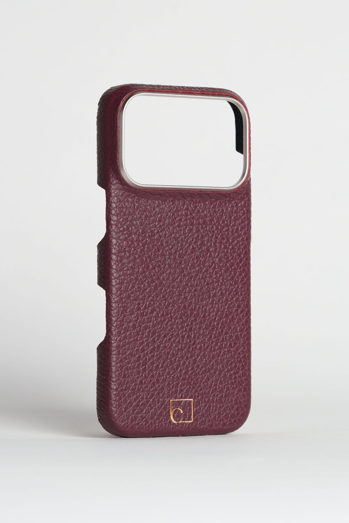 iPhone 16 Pro — Étui classique — Cuir de veau grainé