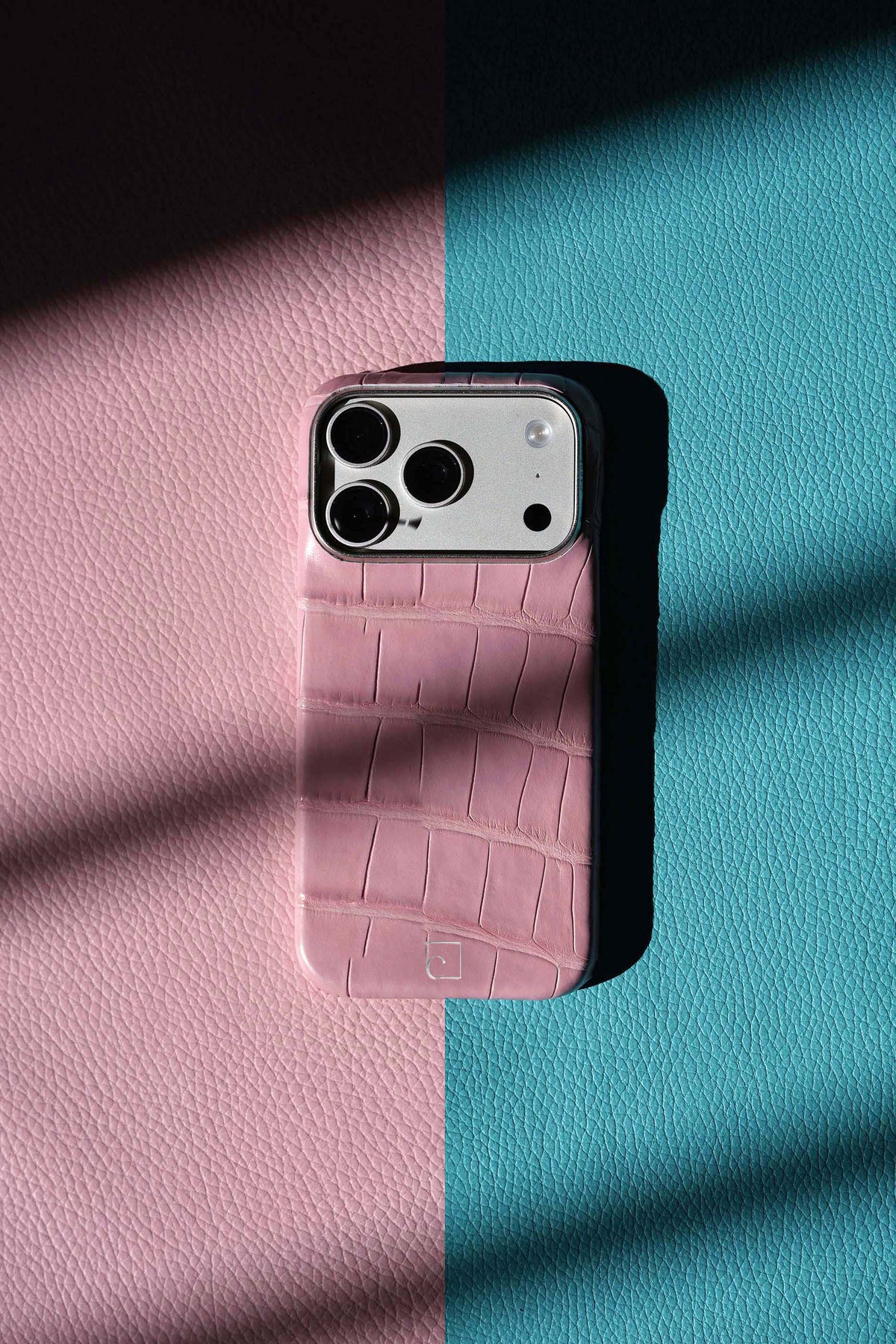 iPhone 16 Pro — Étui classique — Crocodile